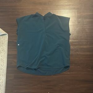 Figs Caribbean blue Rafaela top